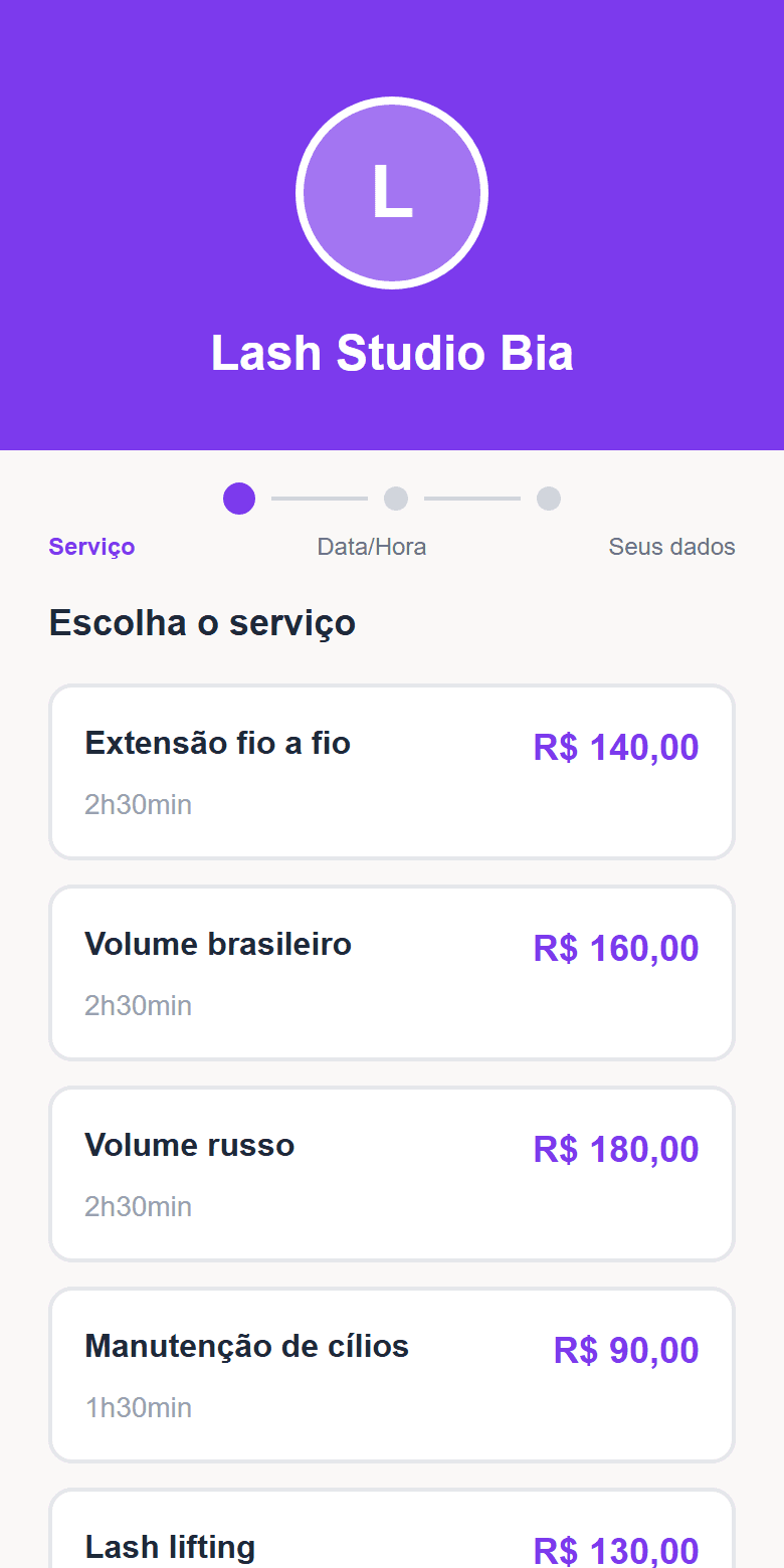 Página de agendamento real do Cílios Express: a cliente escolhe serviço, data e horário